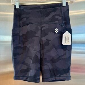 NWT Lululemon x Barry’s Swift Speed High-Rise Short 8" Heritage 365 Camo Black